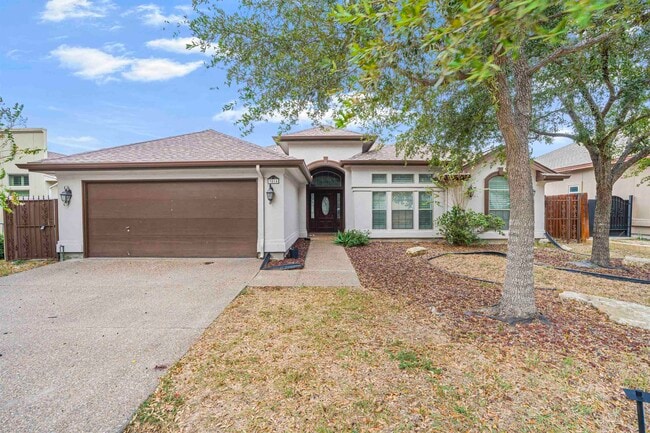 Building Photo - 3814 Sandcliff Dr