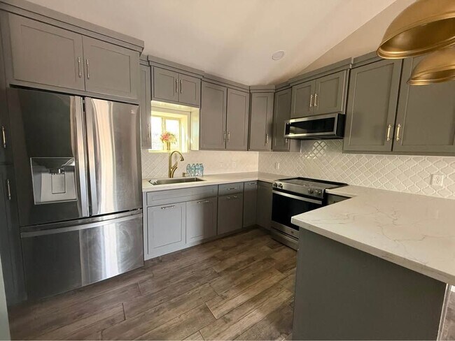 Photo - 233 S Iowa St