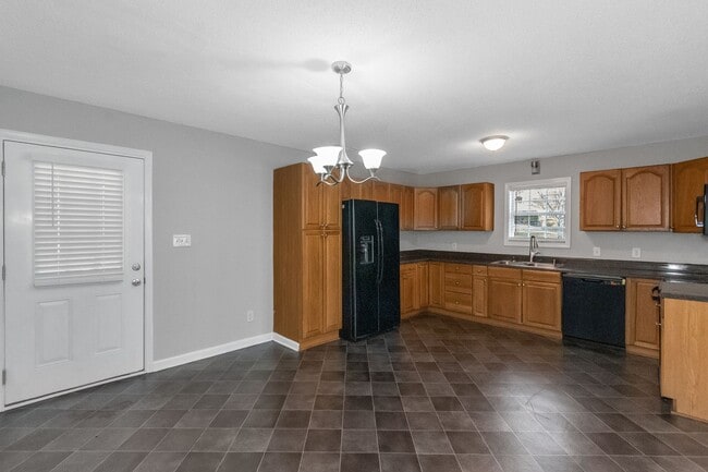 Photo - Adorable 3BR / 2Bath Home in Griffin! 1 Acre Lot!