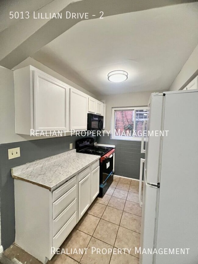 Photo - 5013 Lillian Dr Unit 2