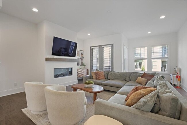 Photo - 1332 Booth Ave NW