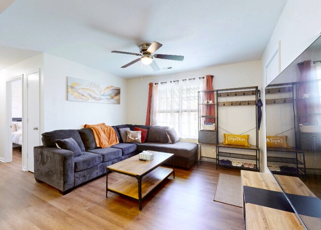 Photo - 253 White Oak Rd Unit Apt F