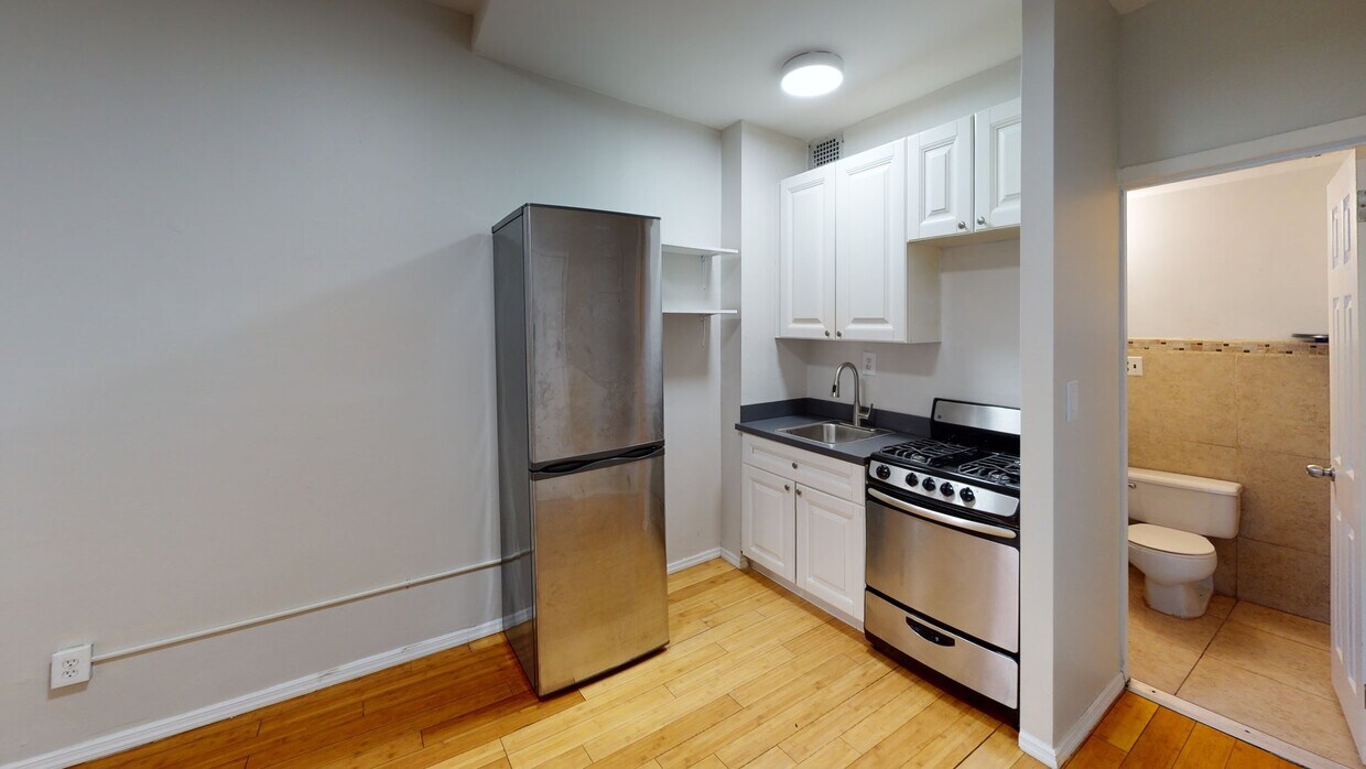 Photo - 439 W 48th St Apartment