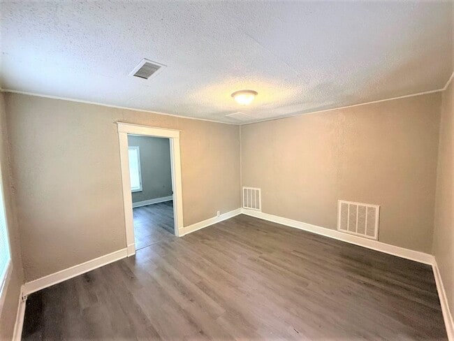 Photo - Reduced rent ~ Charming 3BR Memphis Home with Bright Living Space & Backyard Retreat