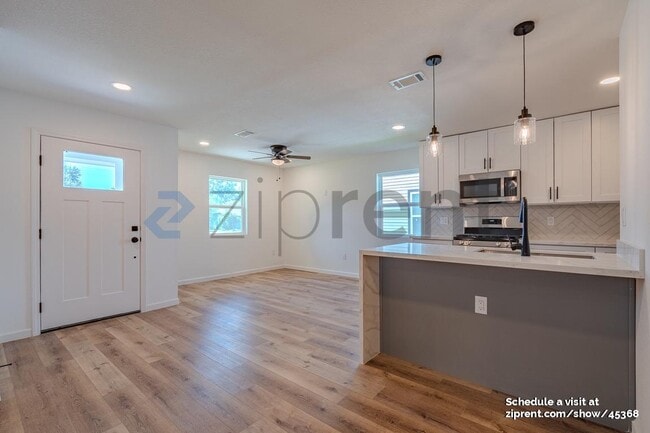 Photo - 3923 Alsace St