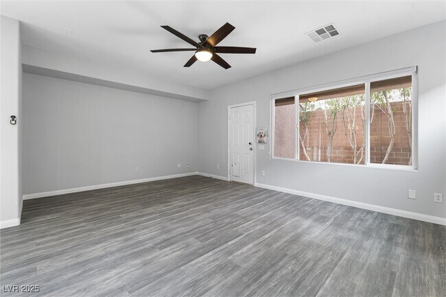 Photo - 2231 Desert Prairie St