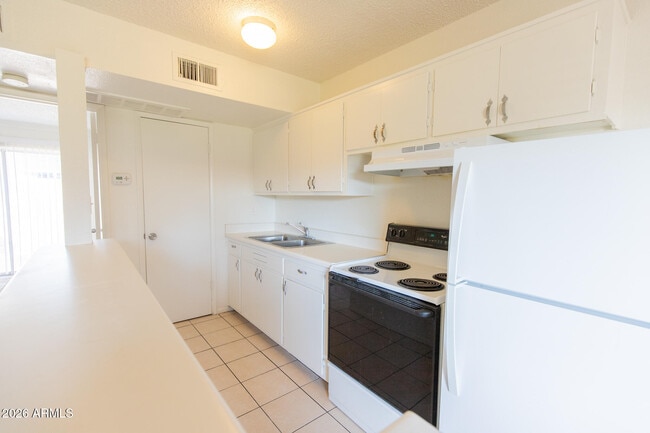 Photo - 1722 E Ocotillo Rd Unit 3