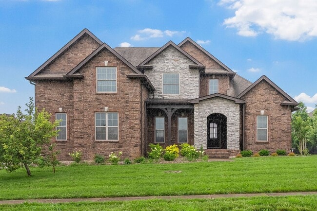 Building Photo - 4 Bedroom Pet Friendly Home For Rent!