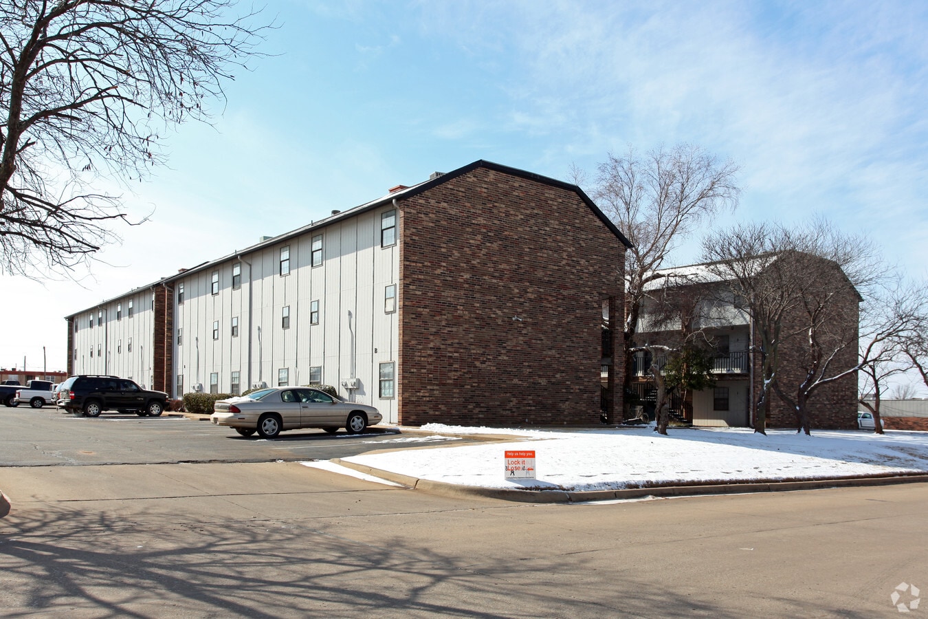 Photo - Tamarack Village Apartments