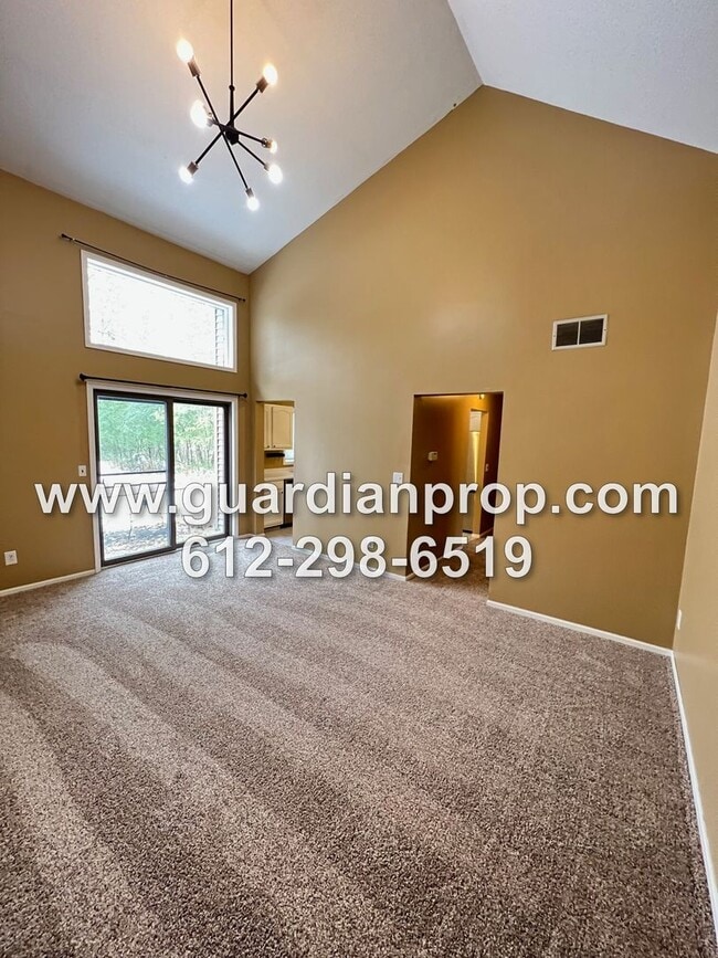 Photo - End Unit Maplewood Townhouse Available Jan...