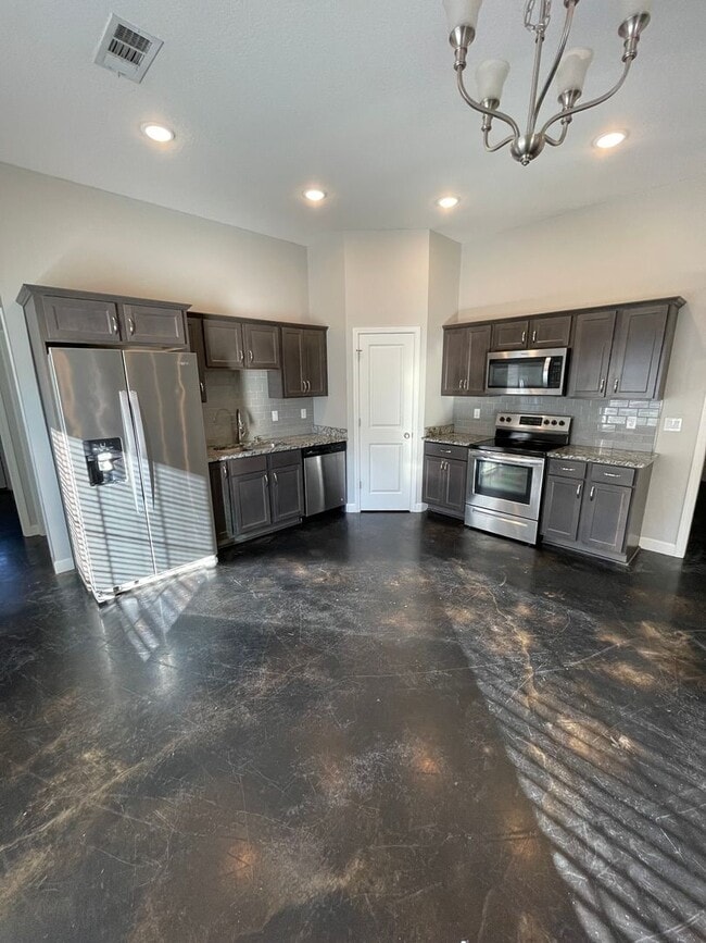 Photo - 337 Wolf Den Dr