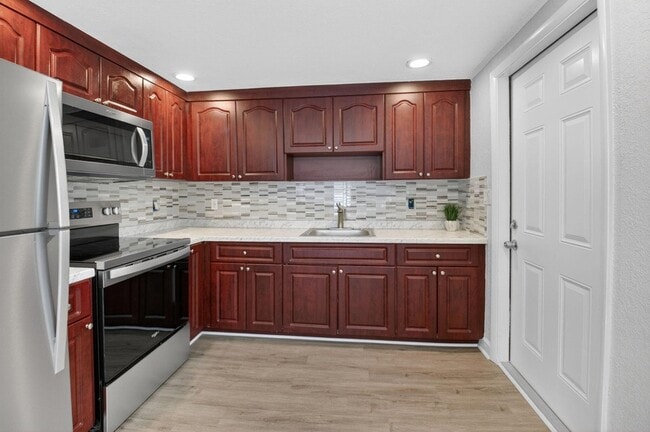 Photo - 239 NW 6th Ave