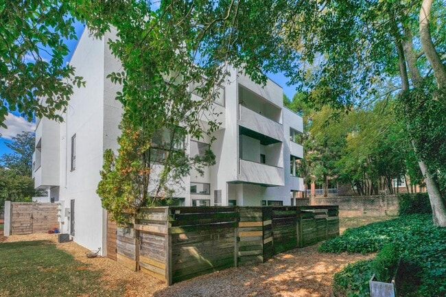 Photo - 501 Fenton Pl Unit N