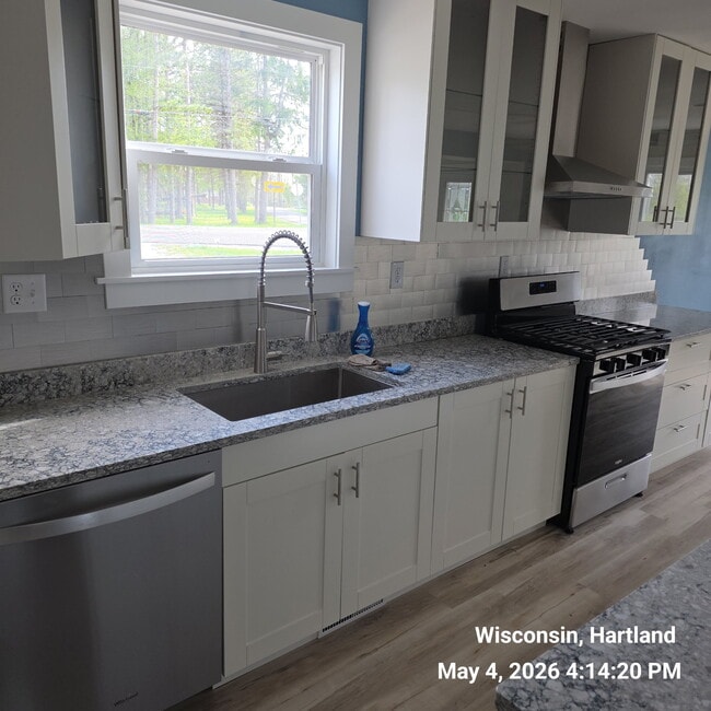 Kitchen - W287N8408 Center Oak Rd