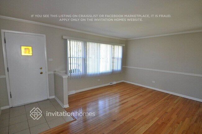 Photo - 7653 W 105th St