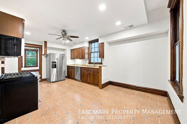 Photo - 2962 N Allen Ave Unit 2