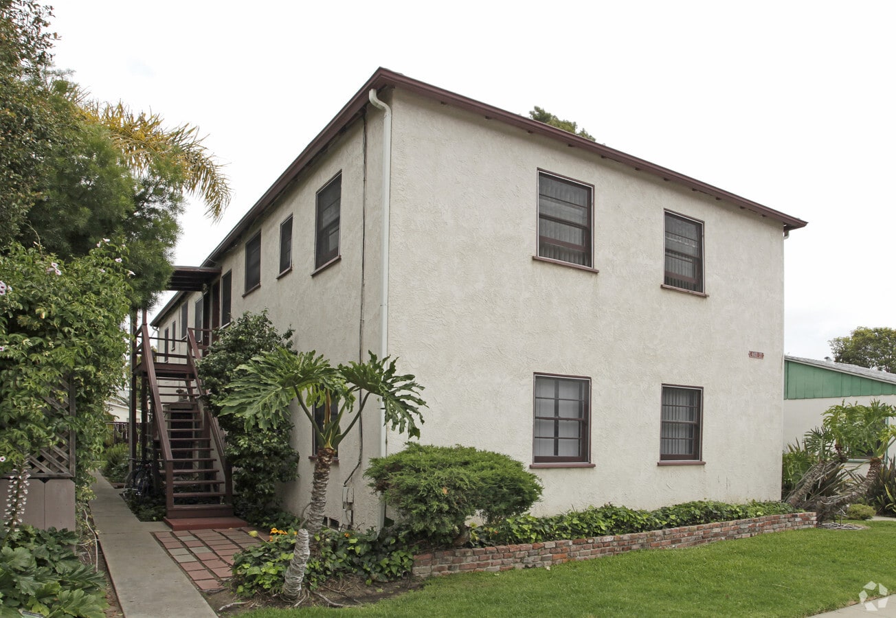 Photo - 4421-4427 Florida St