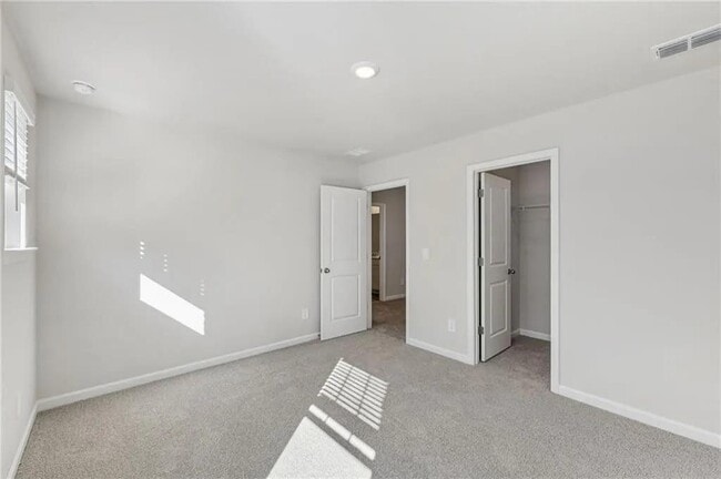 Photo - 277 Sequoia Ln