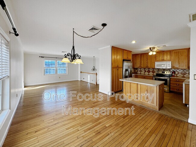 Photo - 1195 Sheridan St