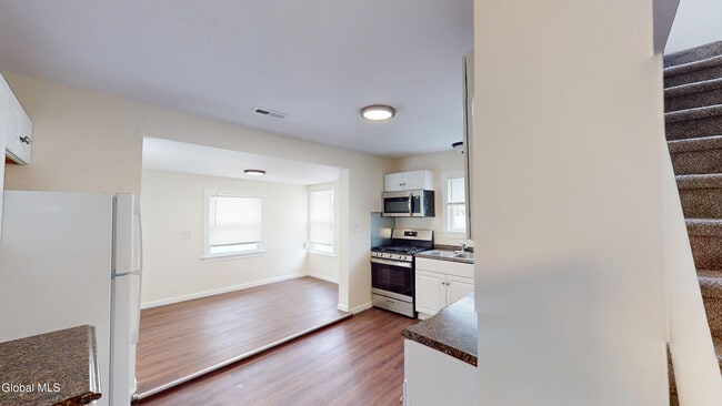 Photo - 18 Whitney Rd