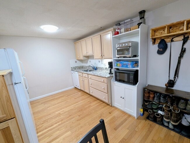 Photo - 89 Pleasant St Unit C1