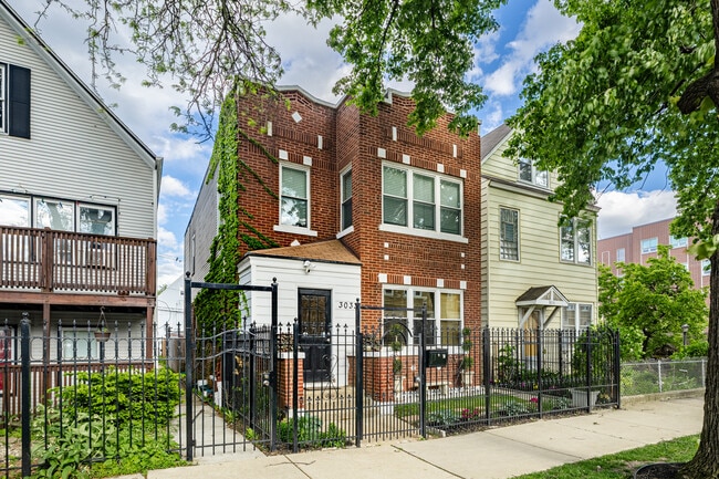 Photo - 3033 N Monticello Ave Unidad 2 Rental