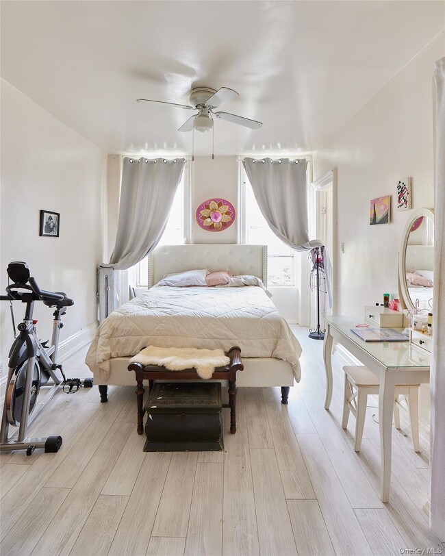 Building Photo - 354 S 5th St Unit #3 Rental