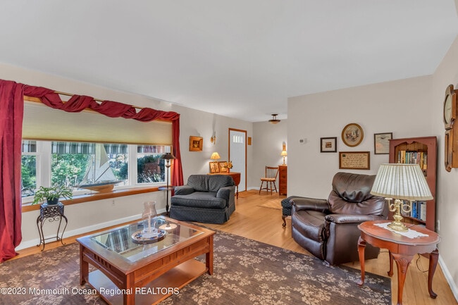 1305 Allaire Rd