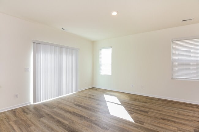 Photo - 1624 Corbett St