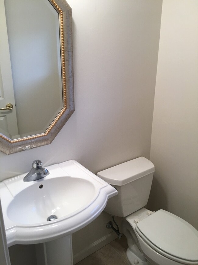 Riverbend Townhouse with Breathtaking View... House Rental in