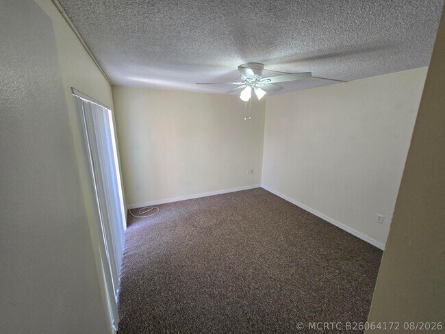 Photo - 3232 Meridian Way N