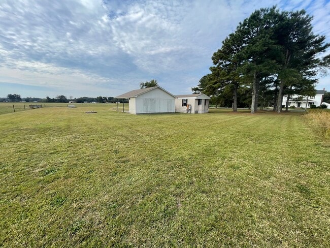 Photo - Country Living at its Best