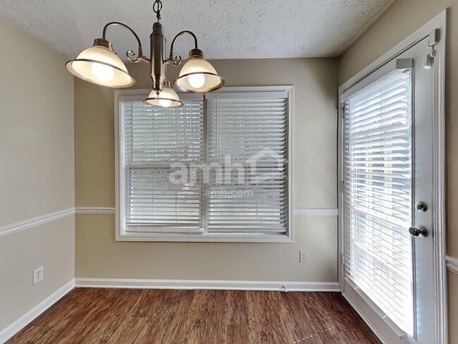 Photo - 1474 Queenie Smith Rd NE
