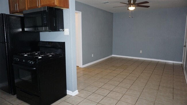 Photo - 604 Wilson Rd