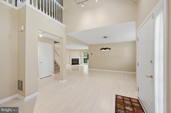 Building Photo - 112 Medinah Dr