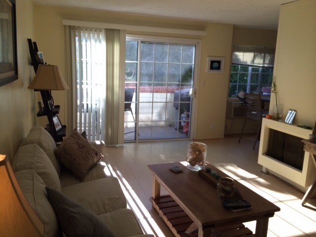 Livingroom - 12205 Gorham Ave Unit 10