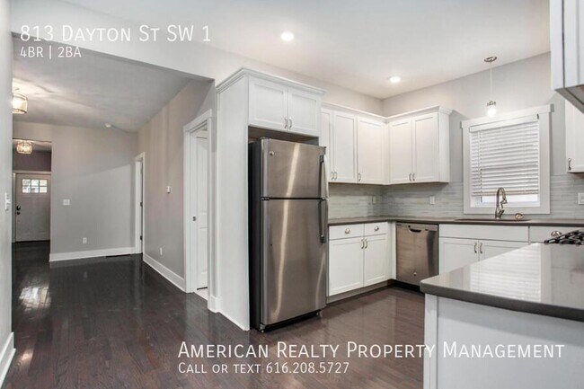 Photo - 813 Dayton St SW