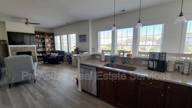 Photo - 9650 Shore Dr