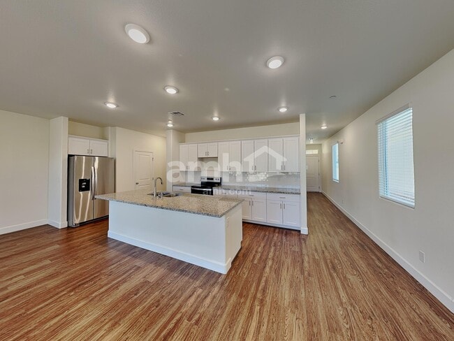 Photo - 96 Cabaletta Ln