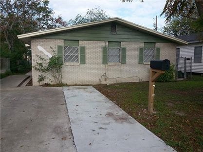 Building Photo - 2734 Soledad St Rental