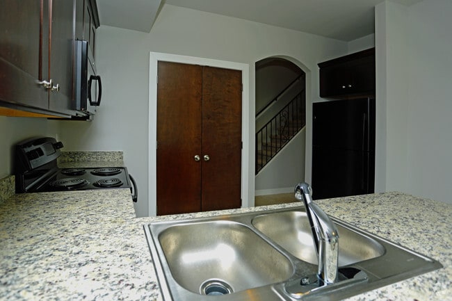 Windemere Condos - Windemere East