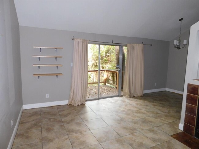 Photo - 1604 Summer Creek Ct