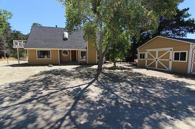 Building Photo - 5892 Parkhill Rd