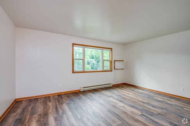 2BR, 1BA - 700SF - Living Room