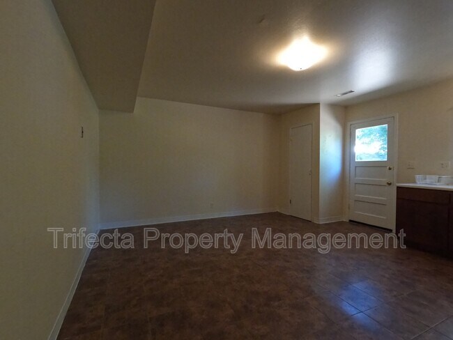 Photo - 1125 Peterson St