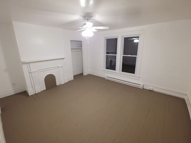 Building Photo - Charming Rental - Allentown