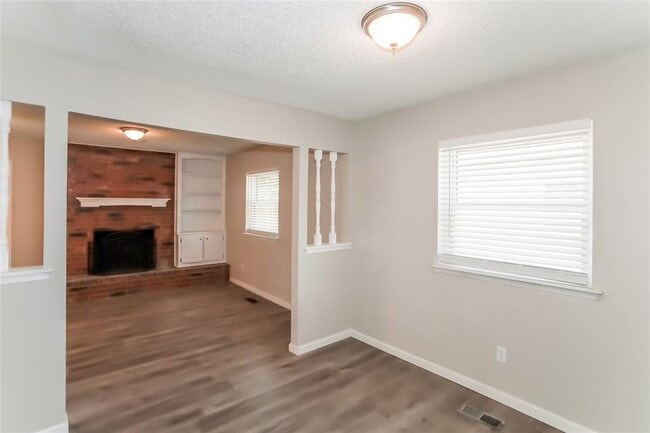 Photo - 916 Clear Creek