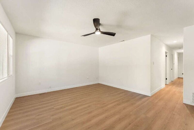 Photo - 327 22nd St