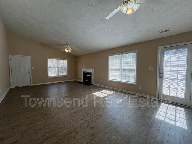 Photo - 566 Crooked Creek Ct