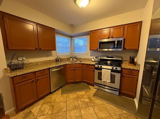 Photo - 1267 Derby Ln